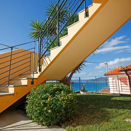 Villino Ada Βίλα *